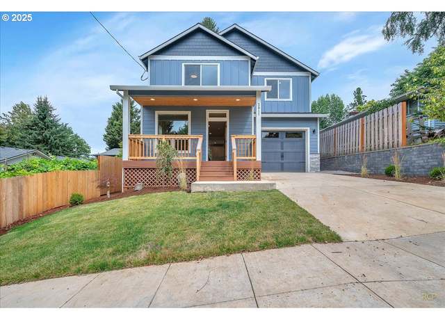 Property at 3911 SE Insley St, Portland, OR 97202, 3 beds, 2.5 baths