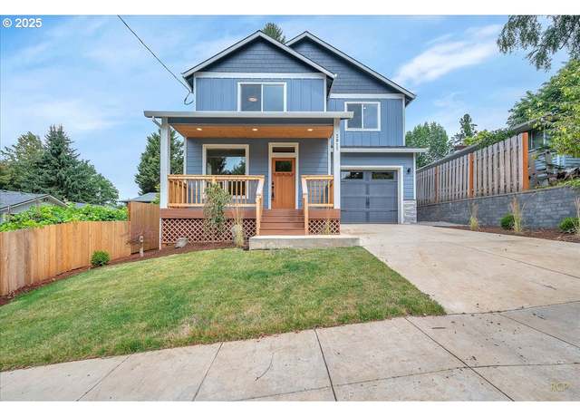 Property at 3911 SE Insley St, Portland, OR 97202, 3 beds, 2.5 baths