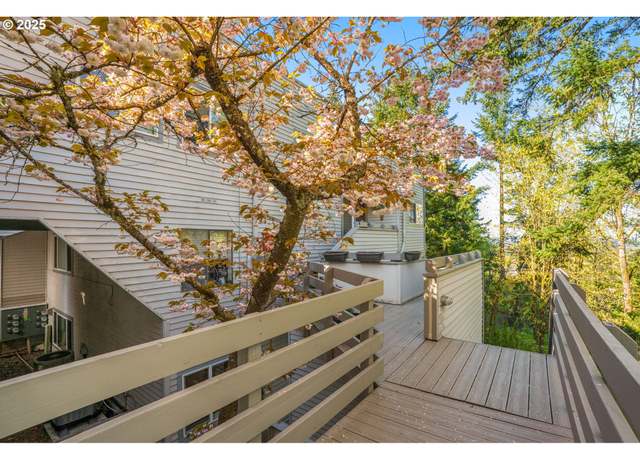 Property at 48 Eagle Crest Dr Unit 5F, Lake Oswego, OR 97035, 2 beds, 2 baths