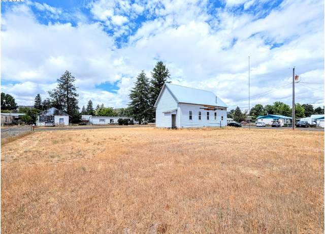 Property at 1290 Baltimore St, Elgin, OR 97827, 1 bed, 1 bath