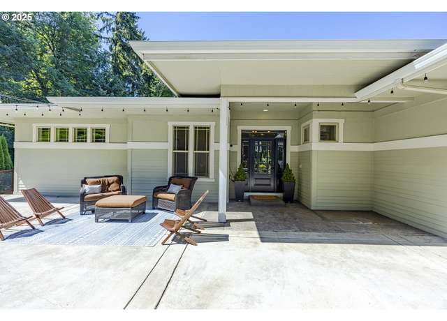 Property at 1848 E 43rd Ave, Eugene, OR 97405, 4 beds, 2.5 baths