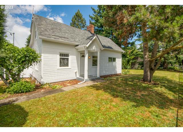 Property at 4669 NE Simpson St, Portland, OR 97218, 3 beds, 1.5 baths