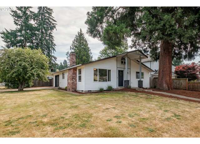 Property at 803 Madison St, Silverton, OR 97381, 3 beds, 2 baths