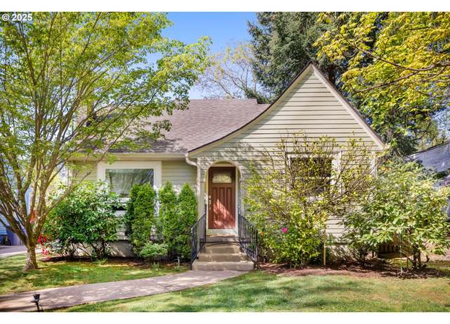 Property at 4815 NE Couch St, Portland, OR 97213, 3 beds, 2 baths