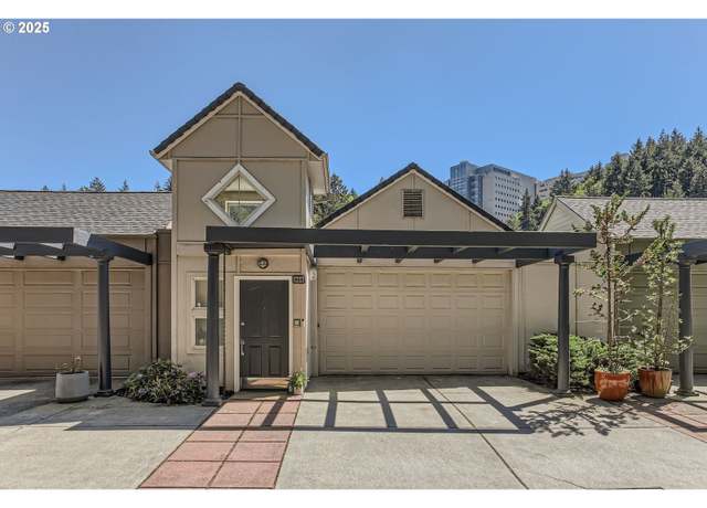 Property at 844 SW Broadway Dr #3, Portland, OR 97201, 2 beds, 2.5 baths