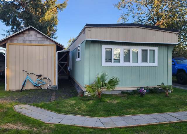 Property at 110 NW 4th St Unit C-10, Warrenton, OR 97146, 2 beds, 2 baths