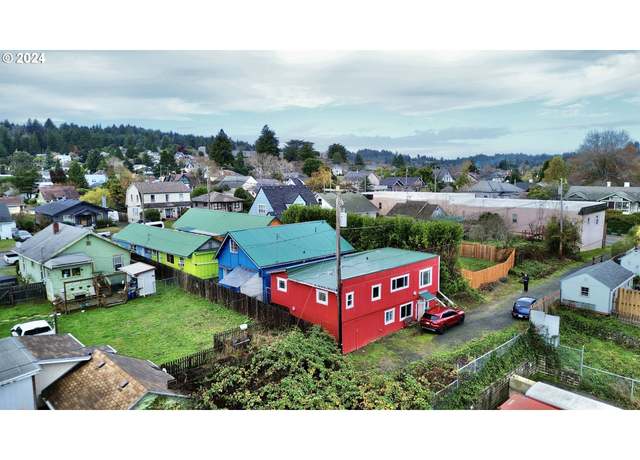 Property at 1032 S 4th St, Coos Bay, OR 97420, 10 beds, 10 baths
