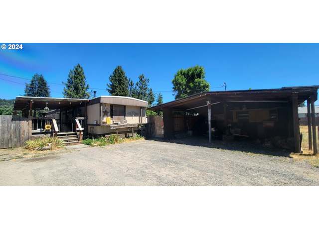 Property at 47541 Hansen St, Oakridge, OR 97463, 3 beds, 2 baths