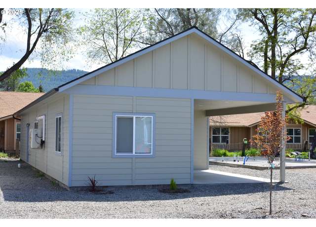 Property at 2108 True Ave, La Grande, OR 97850, 3 beds, 2 baths