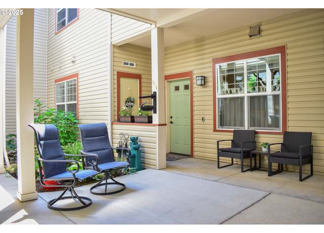 Property at 910 Mountain Meadows Cir, Ashland, OR 97520, 2 beds, 2 baths