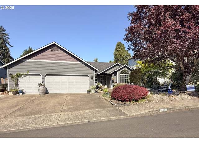 Property at 12737 SE Weedman Ct, Oak Grove, OR 97222, 3 beds, 2 baths