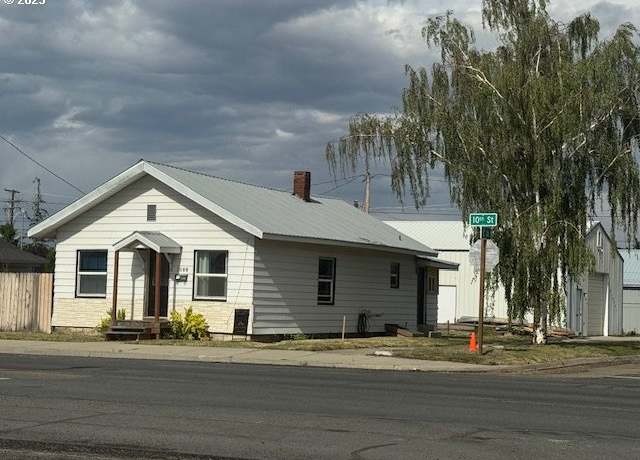 Property at 2800 10th St, Baker City, OR 97814, 3 beds, 1 bath