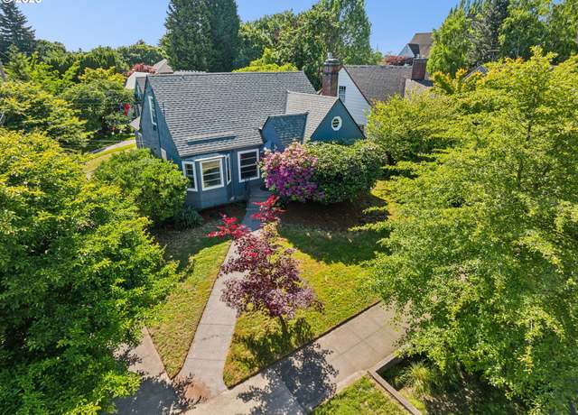 Property at 1906 SE 29th Ave, Portland, OR 97214, 3 beds, 1 bath