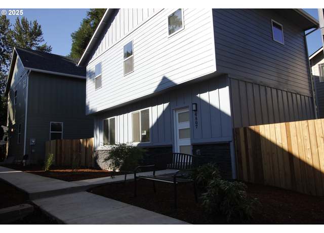 Property at 4807 SE Ina Ave, Milwaukie, OR 97267, 2 beds, 2.5 baths