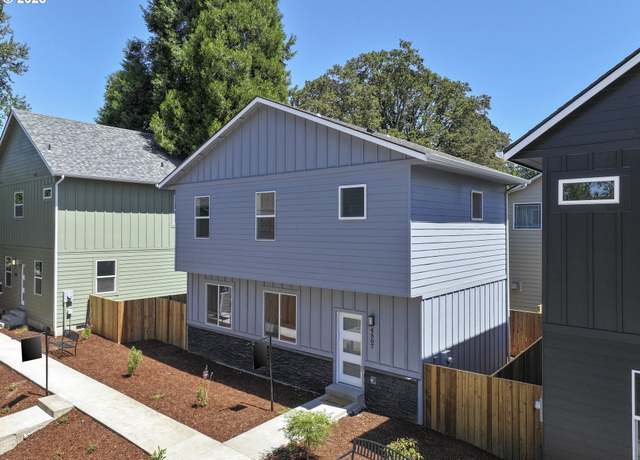 Property at 4807 SE Ina Ave, Milwaukie, OR 97267, 2 beds, 2.5 baths