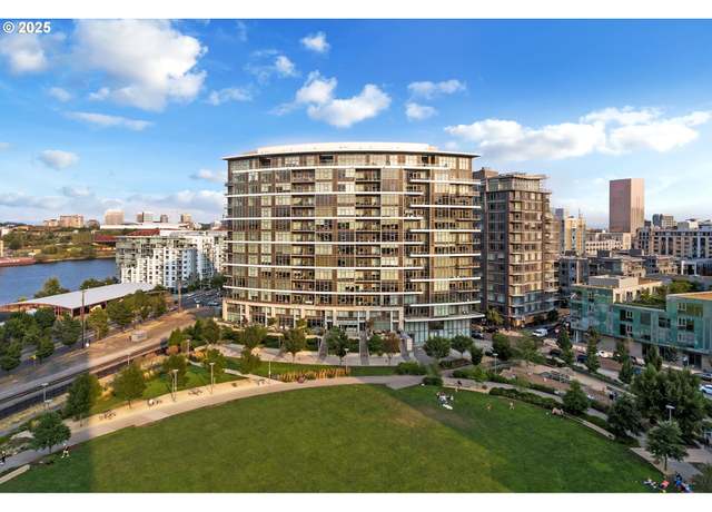 Property at 949 NW Overton St #810, Portland, OR 97209, 1 bed, 1 bath