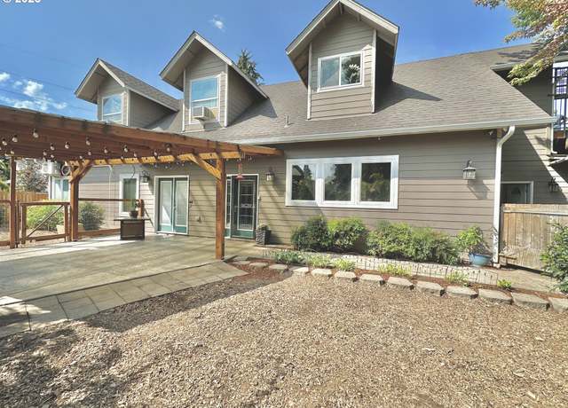 Property at 1716 Elkay Dr, Eugene, OR 97404, 4 beds, 3 baths