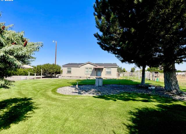 Property at 32415 E Loop Rd, Hermiston, OR 97838, 3 beds, 2 baths