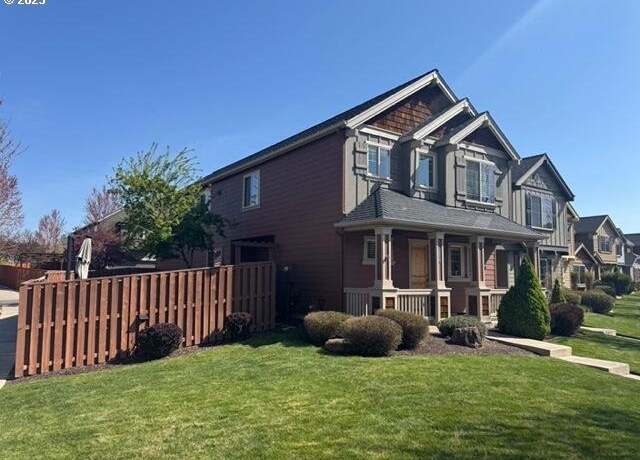 Property at 61163 Dayspring Dr, Bend, OR 97702, 3 beds, 2.5 baths