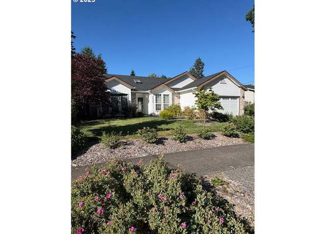 Property at 6009 N Syracuse St, Portland, OR 97203, 3 beds, 2 baths