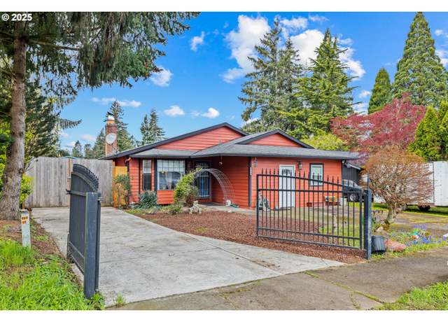 Property at 923 NE 193rd Ave, Portland, OR 97230, 3 beds, 2 baths