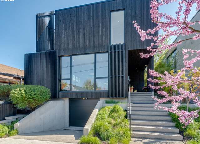 Property at 3112 SE 36th Ave, Portland, OR 97202, 3 beds, 3 baths