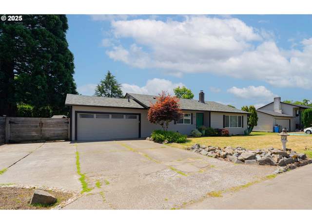 Property at 1607 NW 105th St, Vancouver, WA 98685, 4 beds, 3 baths
