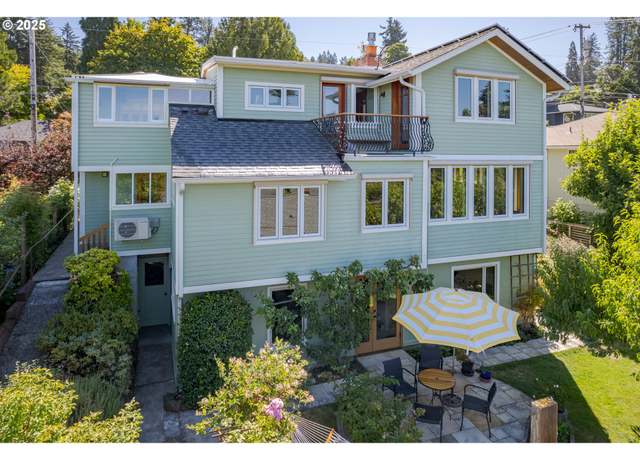 Property at 2580 Chula Vista Blvd, Eugene, OR 97403, 3 beds, 2.5 baths