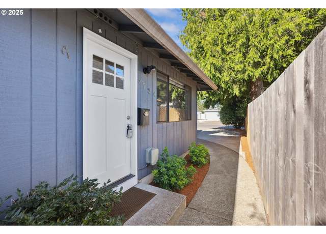 Property at 5724 SE 83rd Ave, Portland, OR 97266, 4 beds, 2 baths