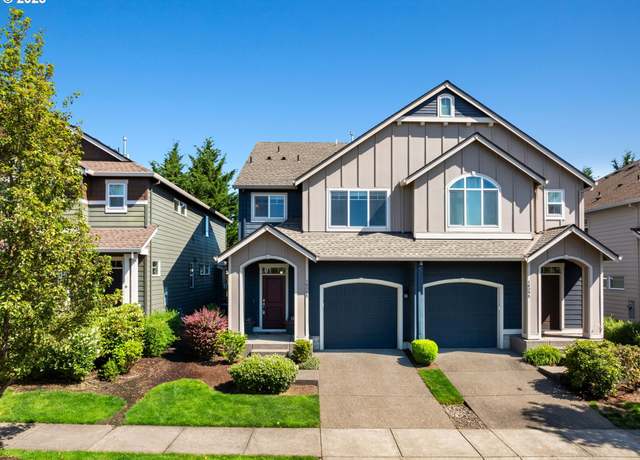 Property at 16085 SE Kingbird Dr, Clackamas, OR 97015, 3 beds, 2.5 baths