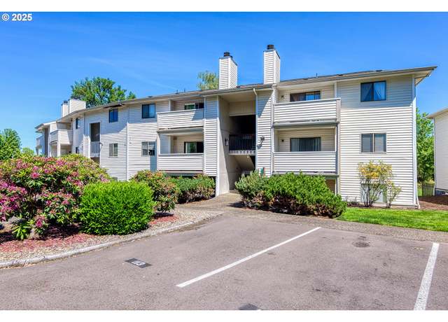 Property at 11044 SW Greenburg Rd #321, Tigard, OR 97140, 1 bed, 1 bath