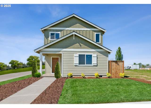 Property at 708 Pickering Ln, Woodburn, OR 97071, 4 beds, 2.5 baths