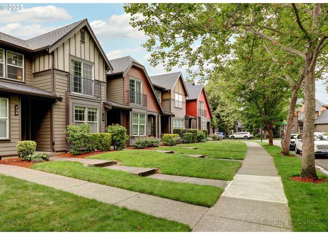 Property at 728 NE 72nd Ave, Hillsboro, OR 97124, 2 beds, 2.5 baths