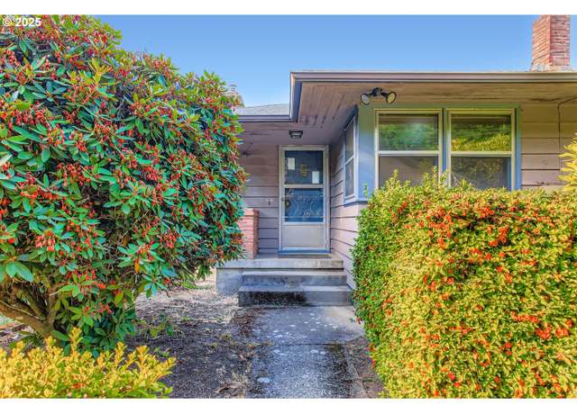 Property at 14180 SW 103rd Ave, Portland, OR 97224, 3 beds, 2 baths