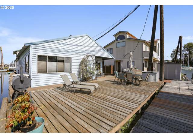Property at 331 NE Bridgeton #7, Portland, OR 97211, 3 beds, 2 baths