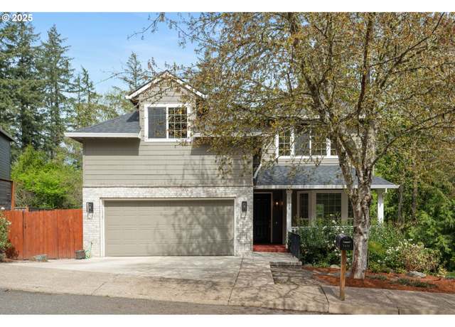 Property at 7435 SW 49th Ct, Portland, OR 97219, 4 beds, 2.5 baths