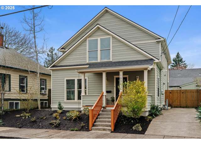 Property at 1038 NE Emerson St, Portland, OR 97211, 3 beds, 2.5 baths