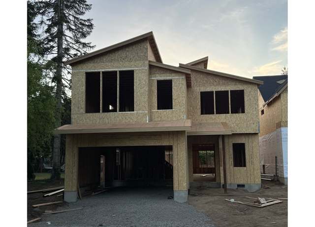 Property at 1690 16th St, West Linn, OR 97068, 4 beds, 3.5 baths