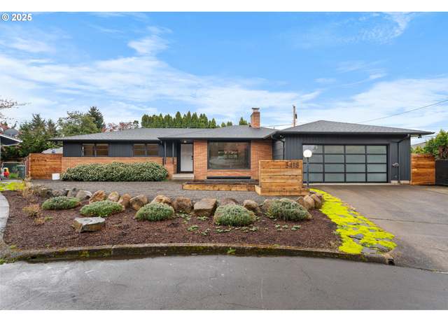 Property at 3418 SE Mary Ct, Milwaukie, OR 97222, 3 beds, 2.5 baths