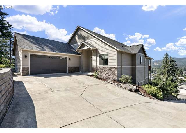 Property at 6451 Dogwood St, Springfield, OR 97478, 3 beds, 2 baths