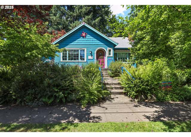 Property at 3675 SE Bybee Blvd, Portland, OR 97202, 3 beds, 1 bath