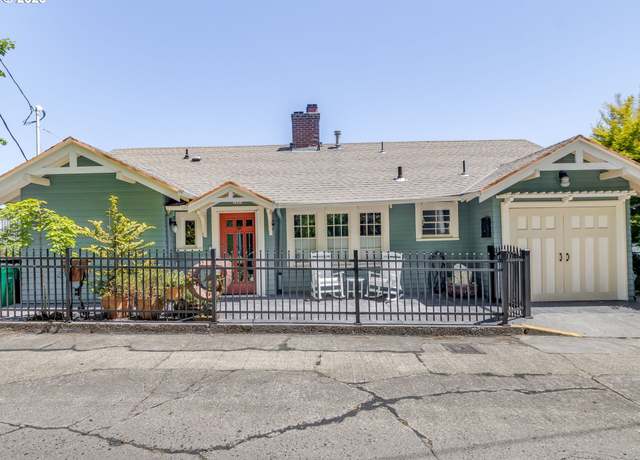 Property at 2440 SW Hoffman Ave, Portland, OR 97201, 4 beds, 2 baths