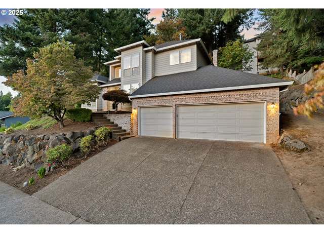 Property at 1514 Killarney Dr, West Linn, OR 97068, 3 beds, 2.5 baths
