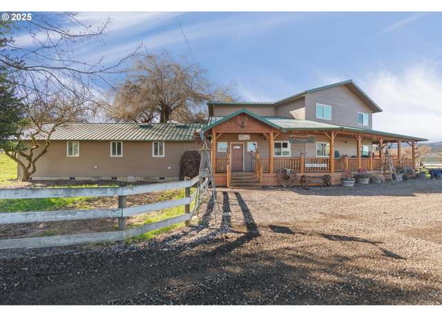 Property at 78098 Erickson Dike Rd, Clatskanie, OR 97016, 3 beds, 3.5 baths