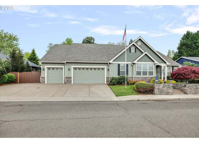 Property at 1805 N Ponderosa St, Canby, OR 97013, 3 beds, 2 baths