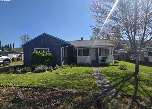 Property at 231 Harbor Dr, Riddle, OR 97469, 3 beds, 1 bath