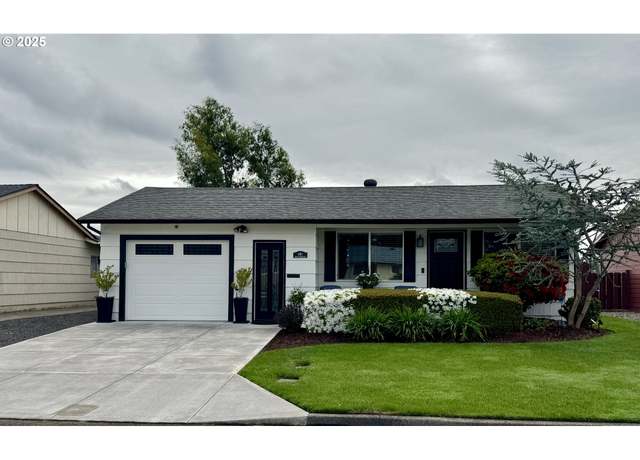 Property at 440 S Cascade Dr, Woodburn, OR 97071, 2 beds, 2 baths