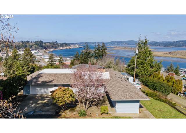 Property at 546 W Fir Ave, Coos Bay, OR 97420, 4 beds, 5 baths