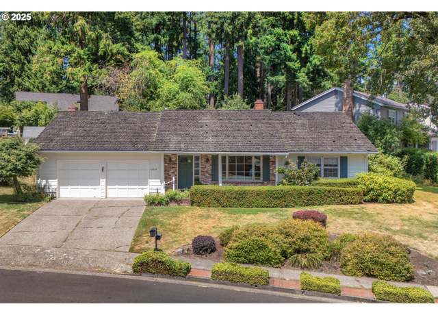 Property at 12855 SW Glenn Dr, Beaverton, OR 97008, 3 beds, 2 baths