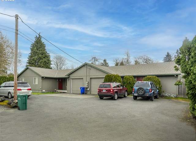 Property at 3301 SE Silver Springs Rd, Milwaukie, OR 97222, 5 beds, 4 baths